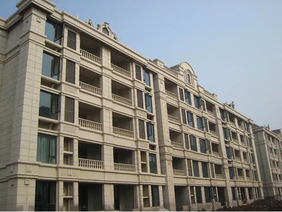 仿石漆代替石材可靠嗎？華喆仿石漆給您一個(gè)準(zhǔn)確的答復(fù)！